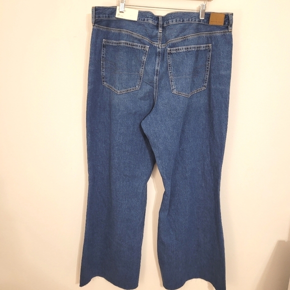 NWT American Eagle Low-Rise baggy flare jeans size 20 regular - Picture 2 of 16